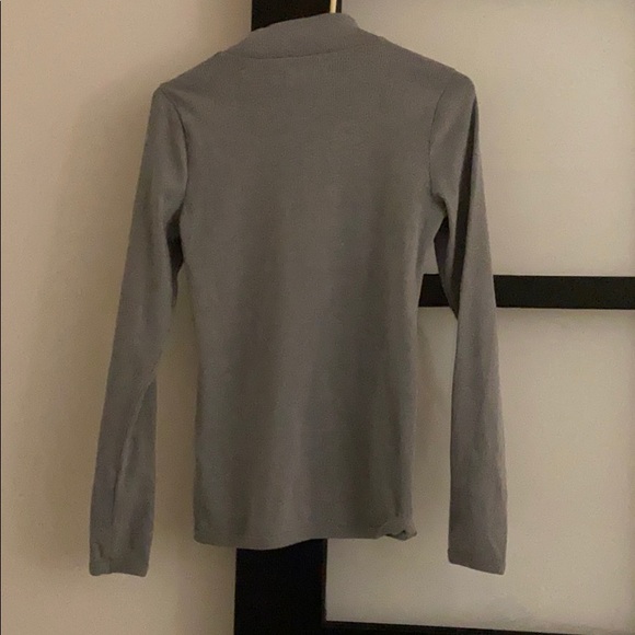 Grey mock neck basic long sleeve - Picture 2 of 3